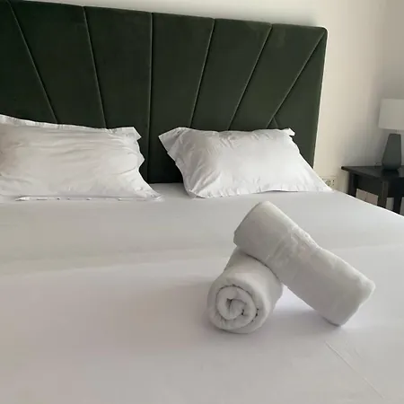Luxury Monarch Sleeps 5 Lejlighed Timişoara