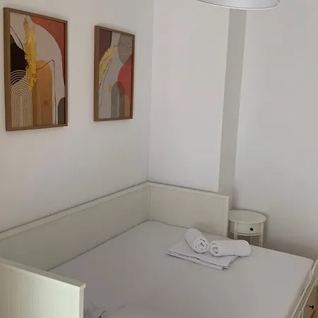 Luxury Monarch Sleeps 5